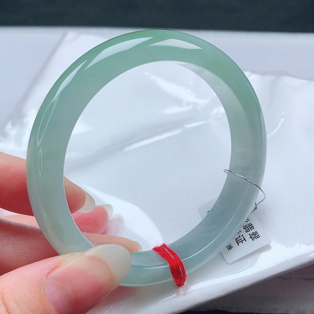 翡翠手镯未镶嵌56+圈