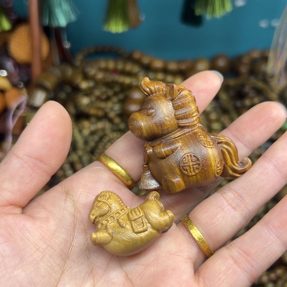 维腊木（绿檀）无事牌