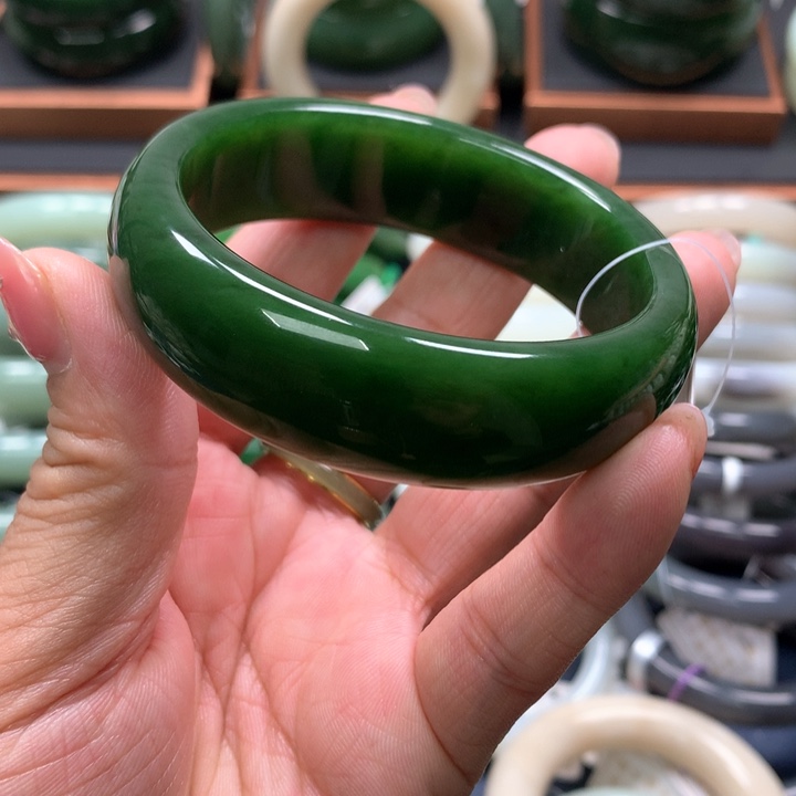 【闪购商品】未镶嵌手镯和田玉（碧玉）26