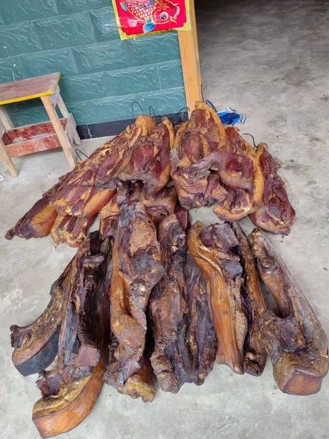 农家柴火烟熏腊肉(现场称重）一称一拍
