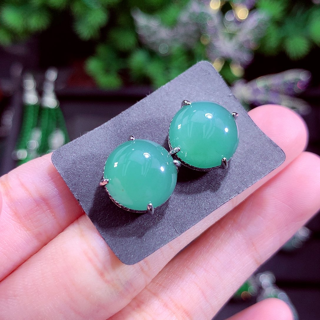 颈饰未镶嵌翡翠天然