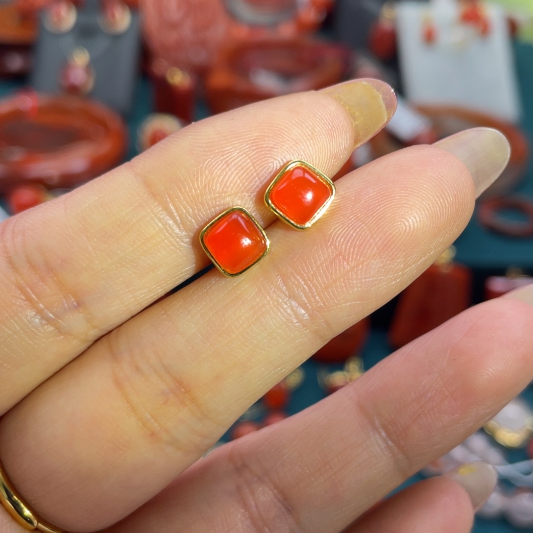 南红玛瑙银S925镶嵌开播福利川料保山南红冰红耳钉