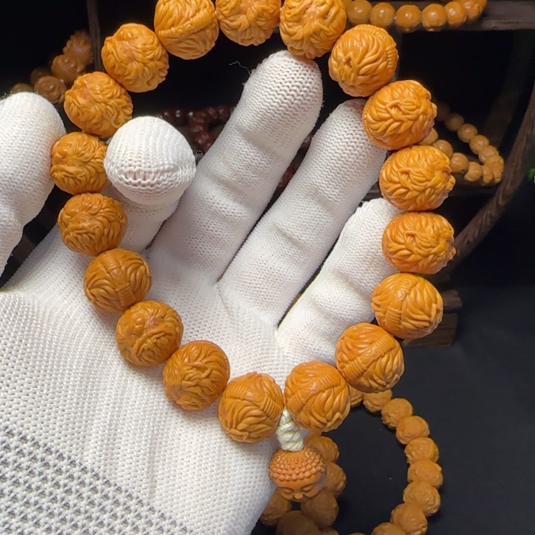 琦***吊坠猴头核桃猴头手串