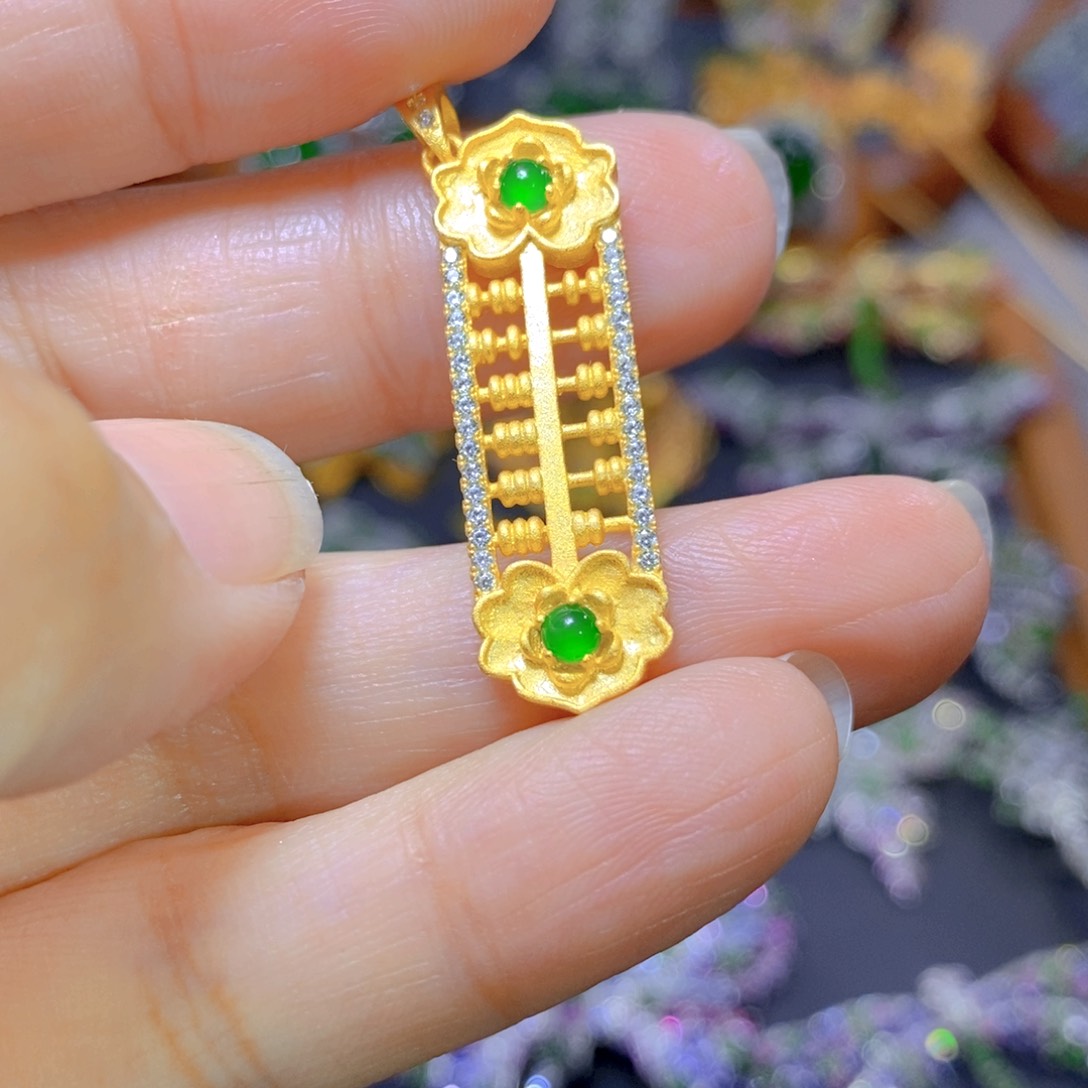 翡翠颈饰银S925镶嵌天然翡翠