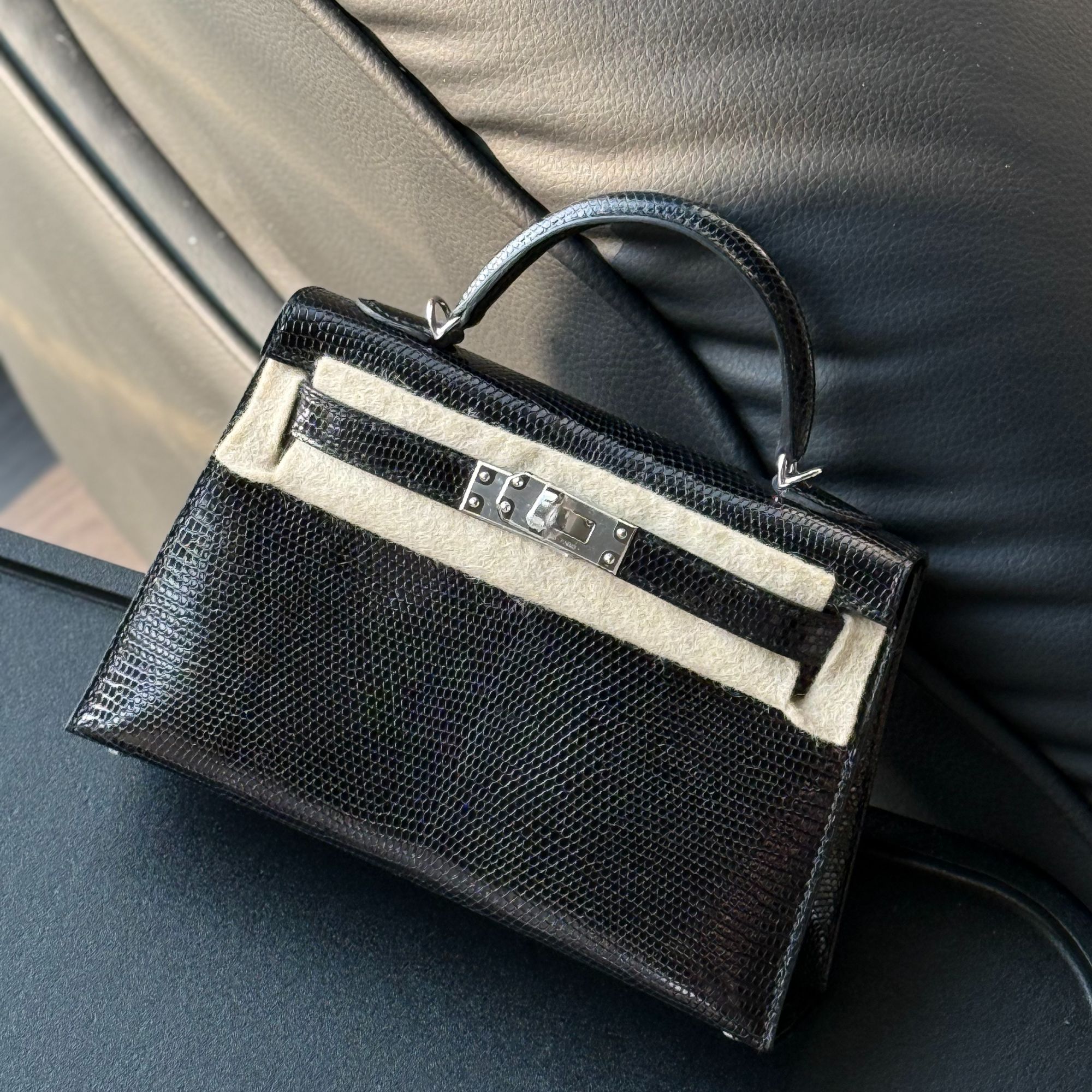 全新未使用 Hermes/爱马仕 mini kelly 二代 黑银 蜥蜴皮 W刻