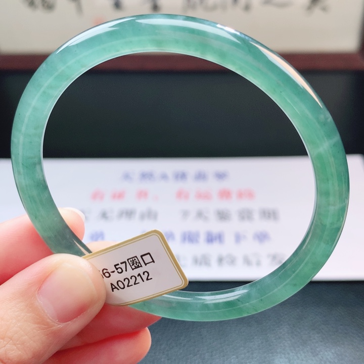 翡翠未镶嵌手镯翡翠手镯13