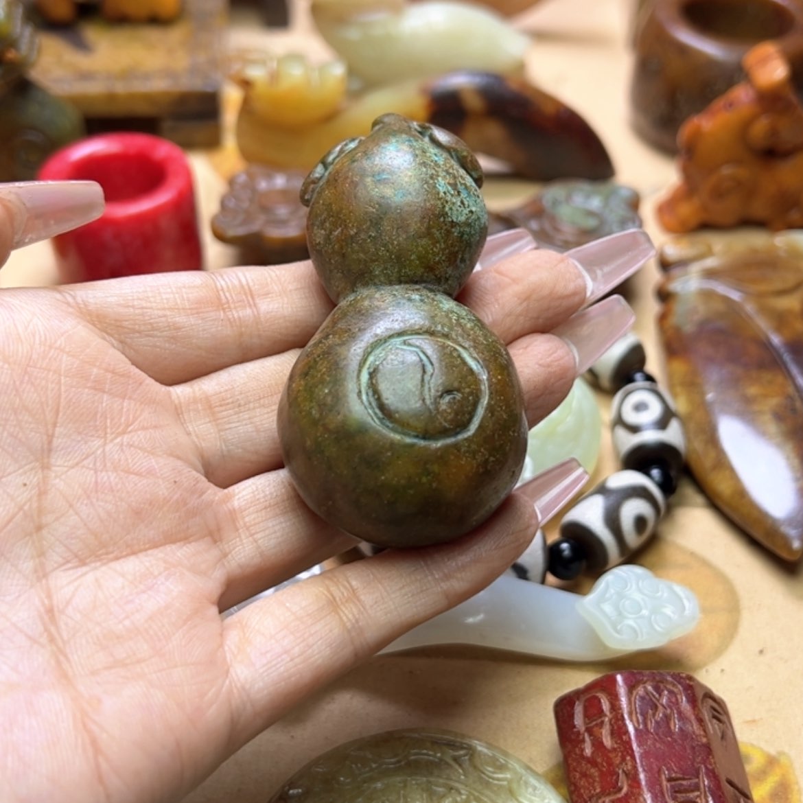【闪购商品】蛇纹石玉颈饰未镶嵌