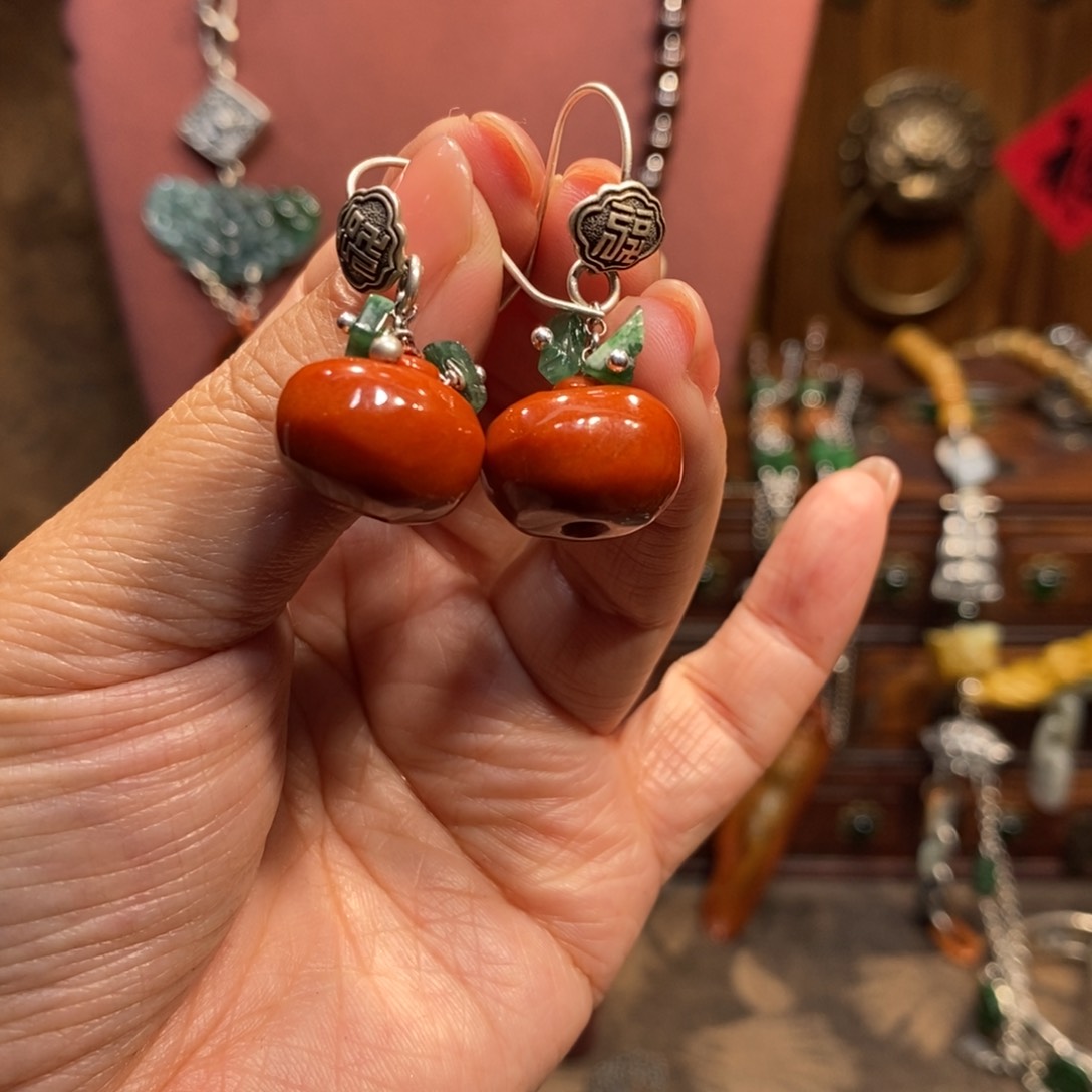 翡翠吊坠(赠链)未镶嵌