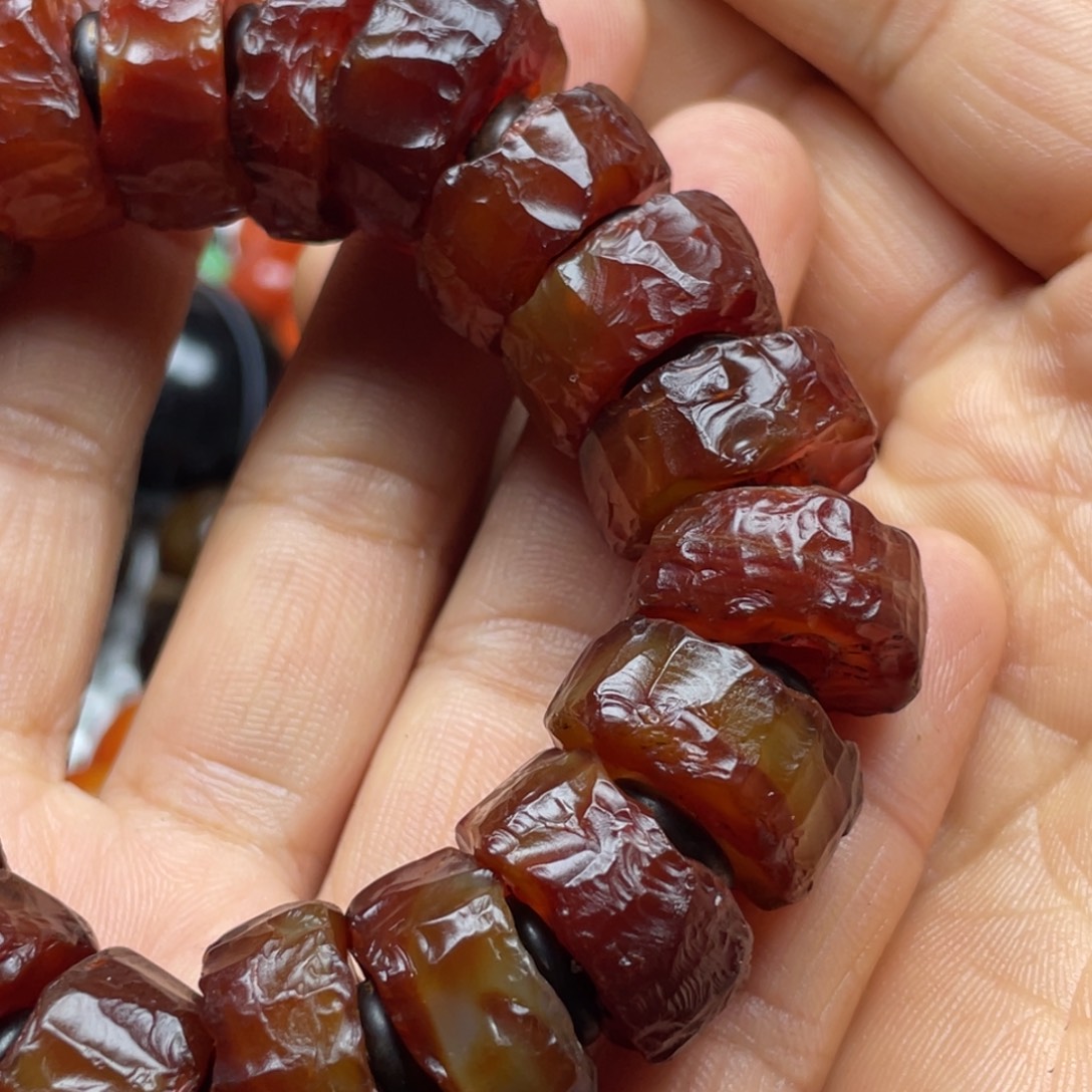 不***此玛瑙/玉髓未镶嵌颈饰