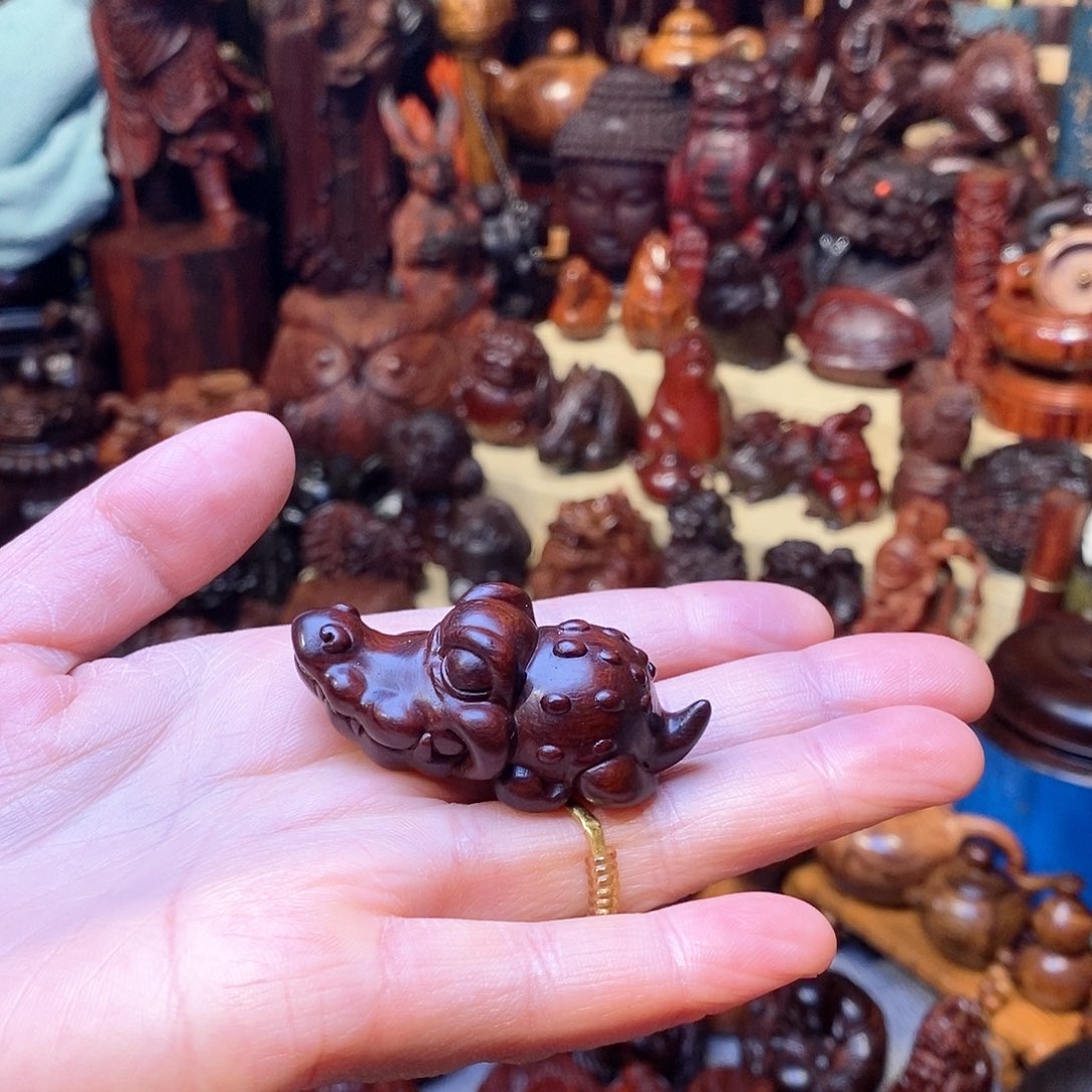 檀香紫檀（小叶紫檀）鳄鱼