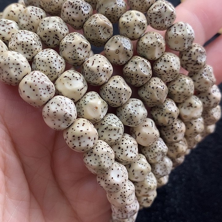 星月菩提吊坠多棱无相手串