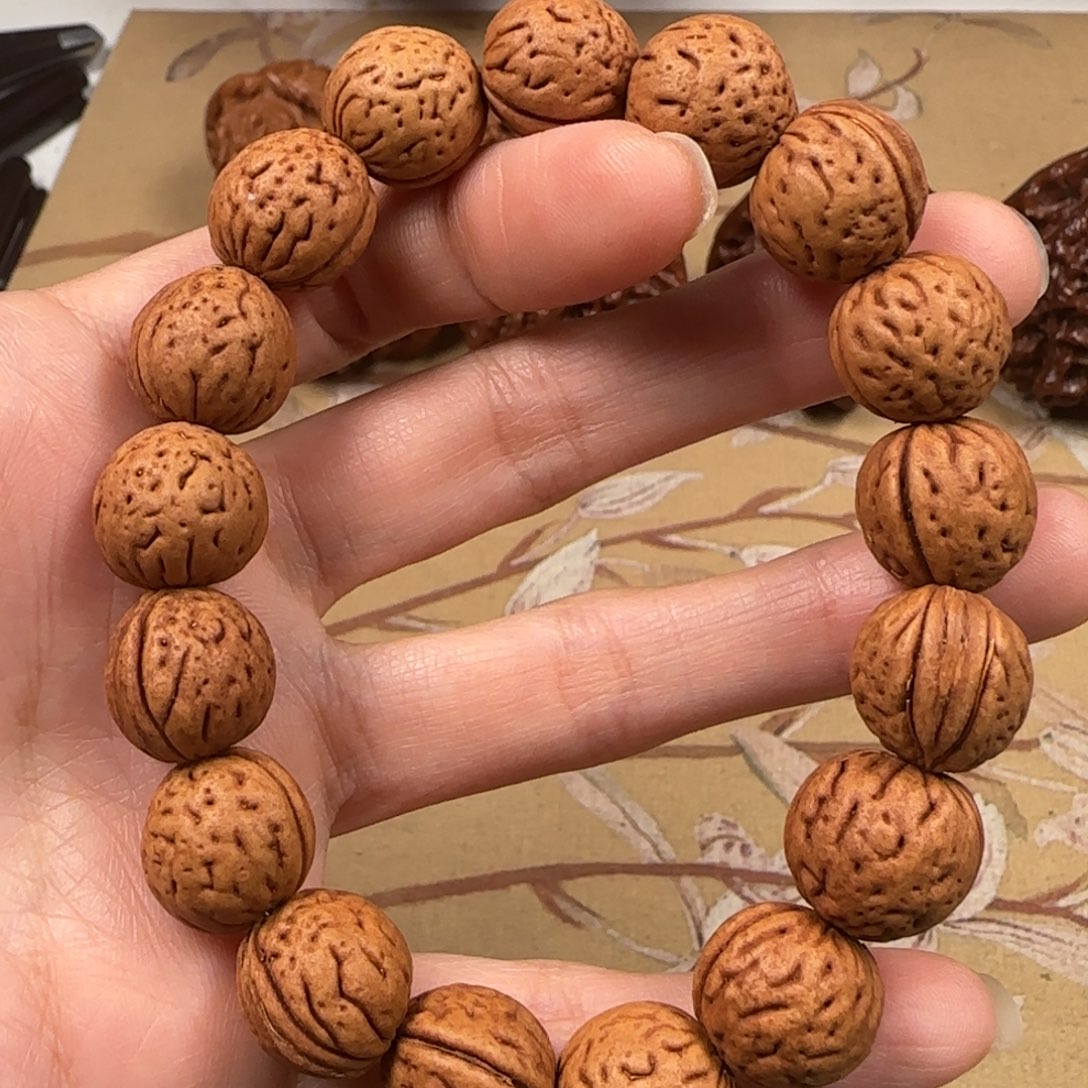 文玩核桃吊坠野生桃核3号