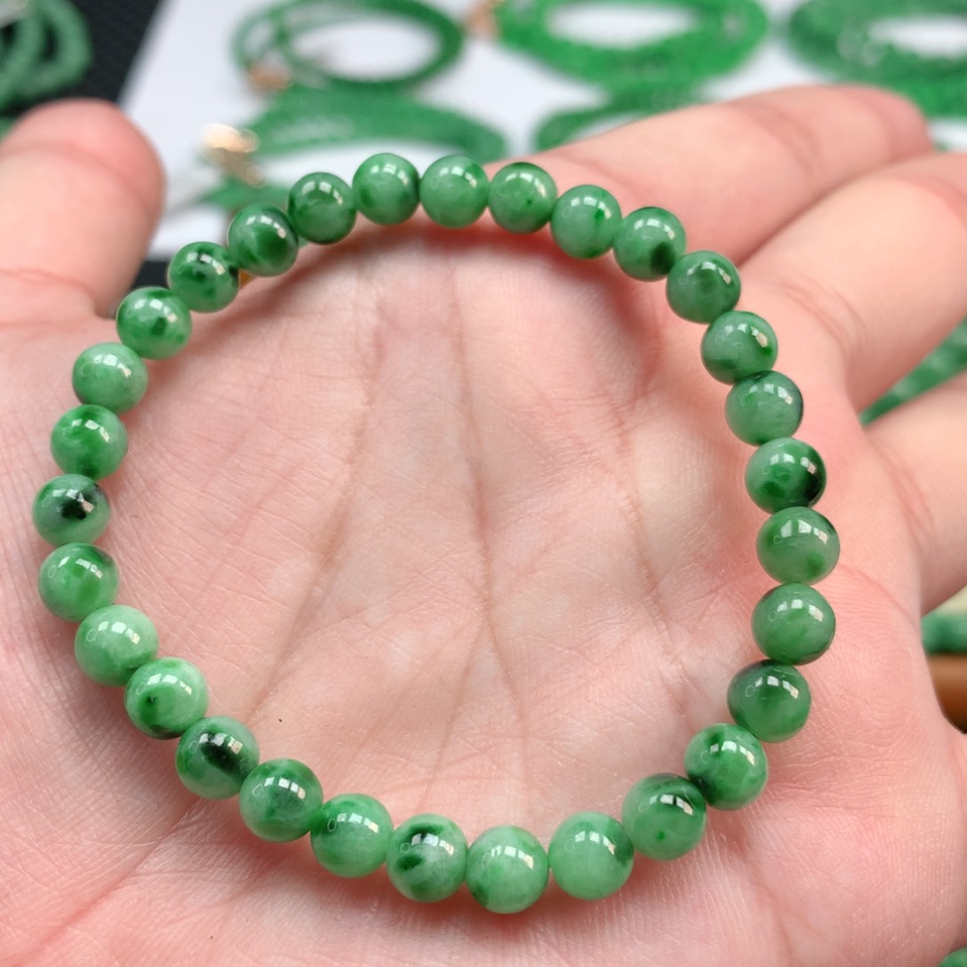 翡翠手链未镶嵌翡翠