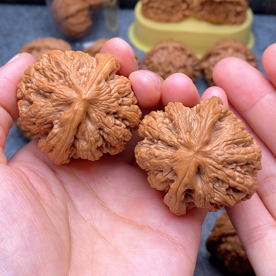 文玩核桃把件球筋44尺