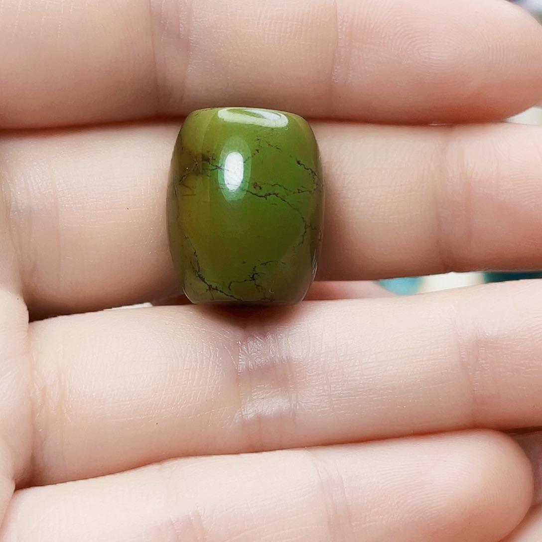 绿松石未镶嵌饰品