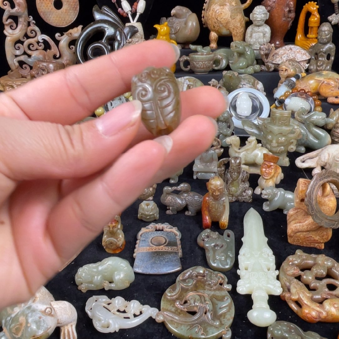 云***y和田玉未镶嵌挂件