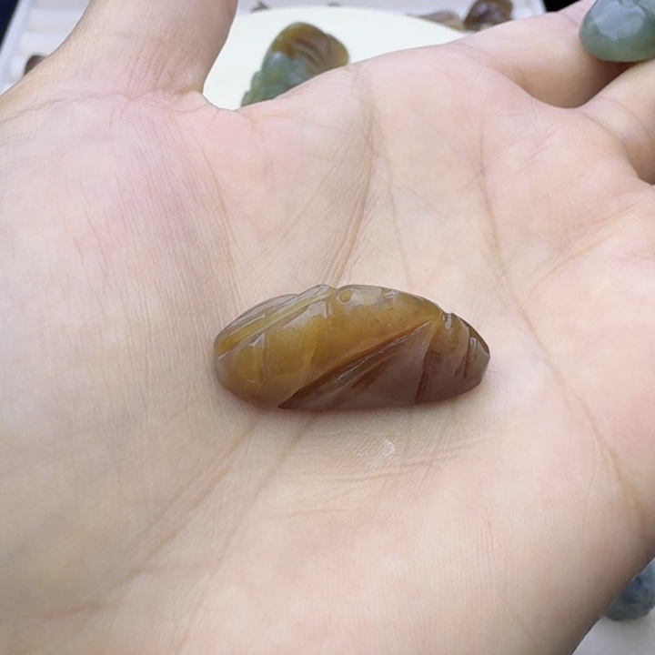 卡***1和田玉（糖玉）未镶嵌车挂