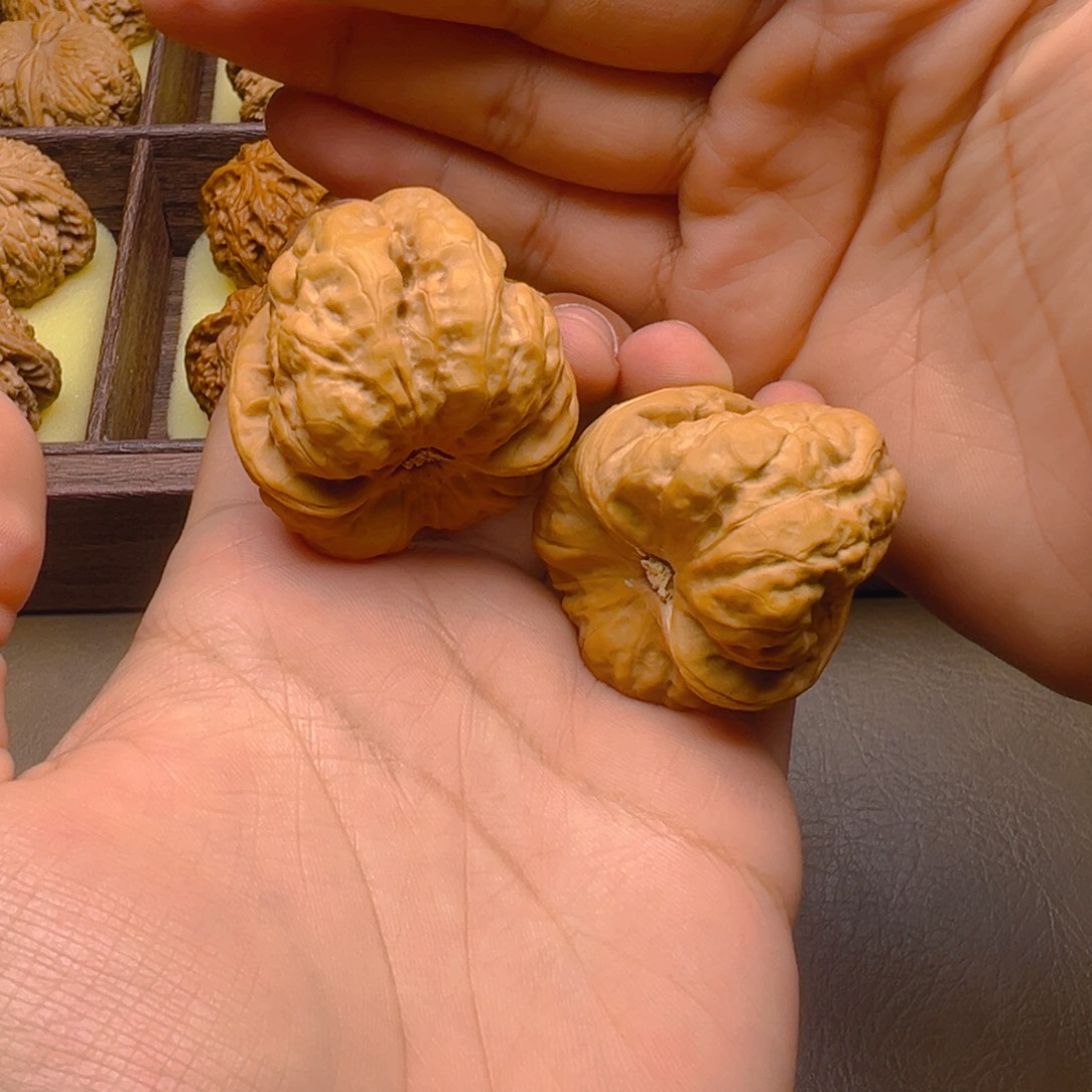 清****文玩核桃把件蛤蟆头，练手对，有糠