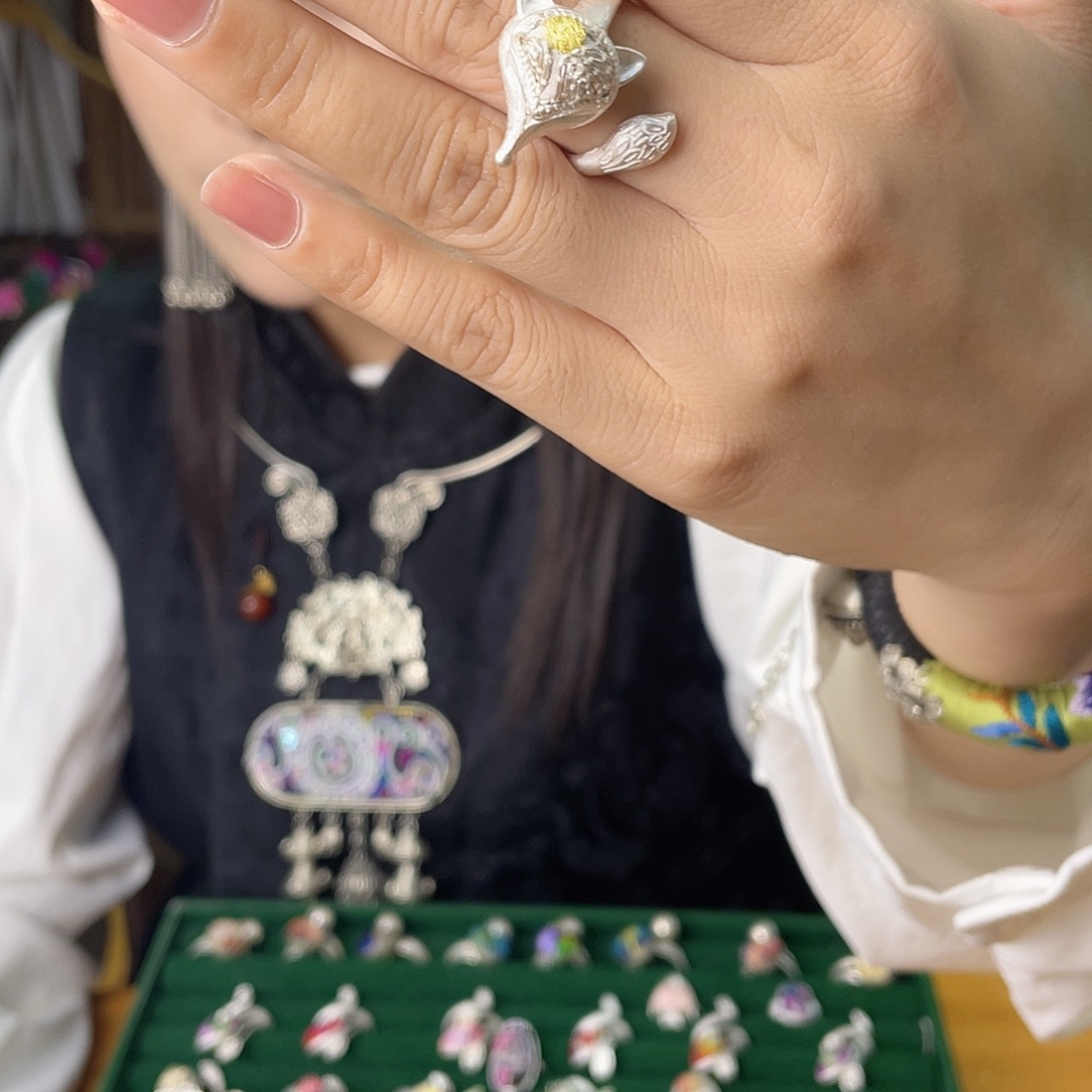 花岗石铁合金戒指