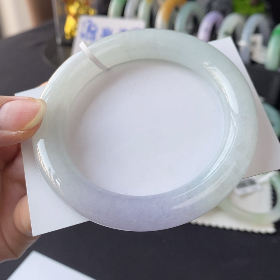 翡翠未镶嵌手镯淡春彩胖圆57.5