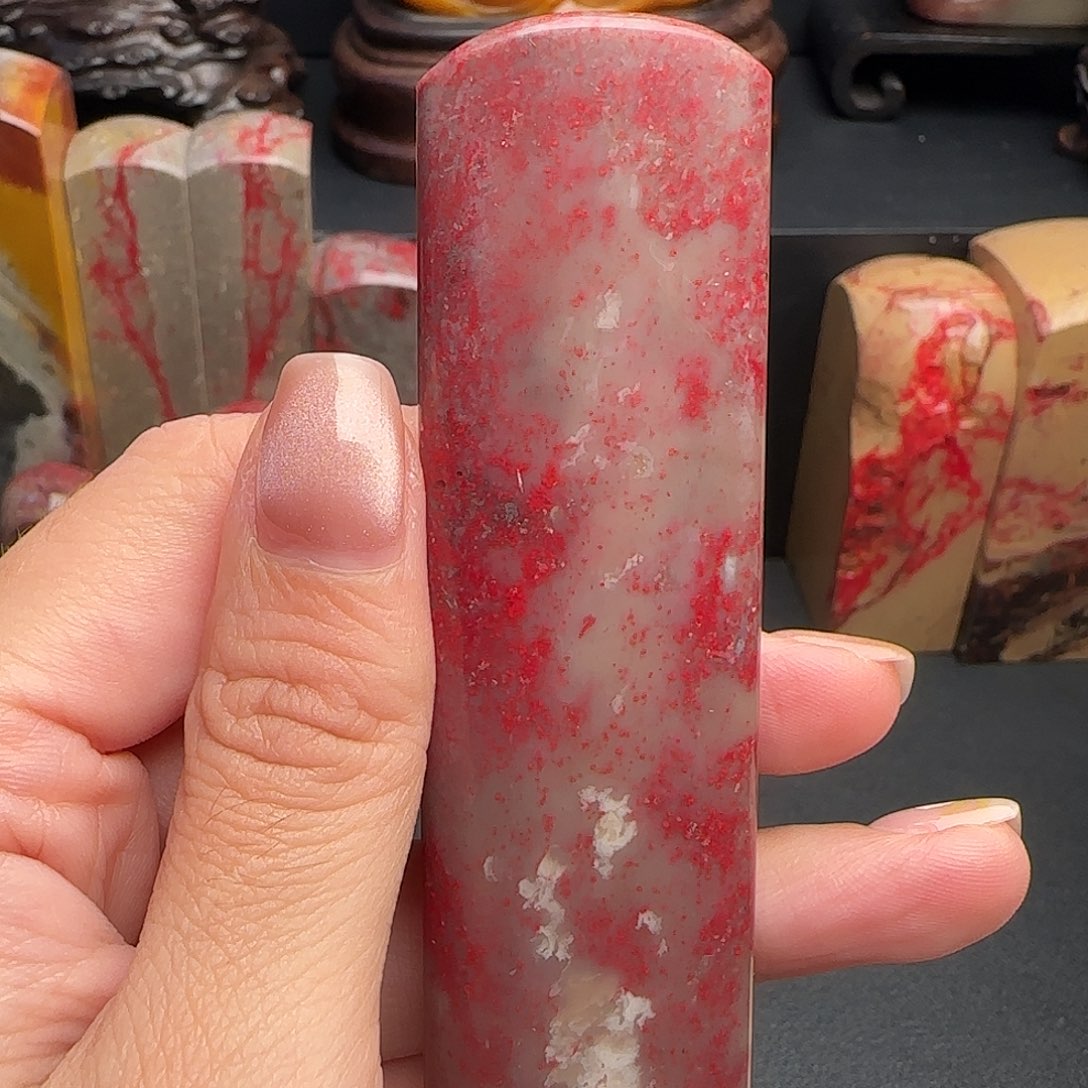 昌化石昌化鸡血石