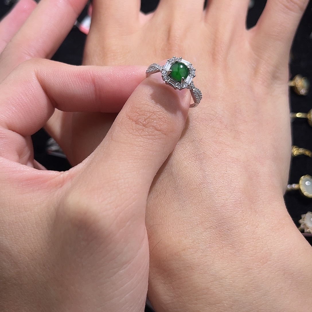 翡翠戒指银S925镶嵌gbjij