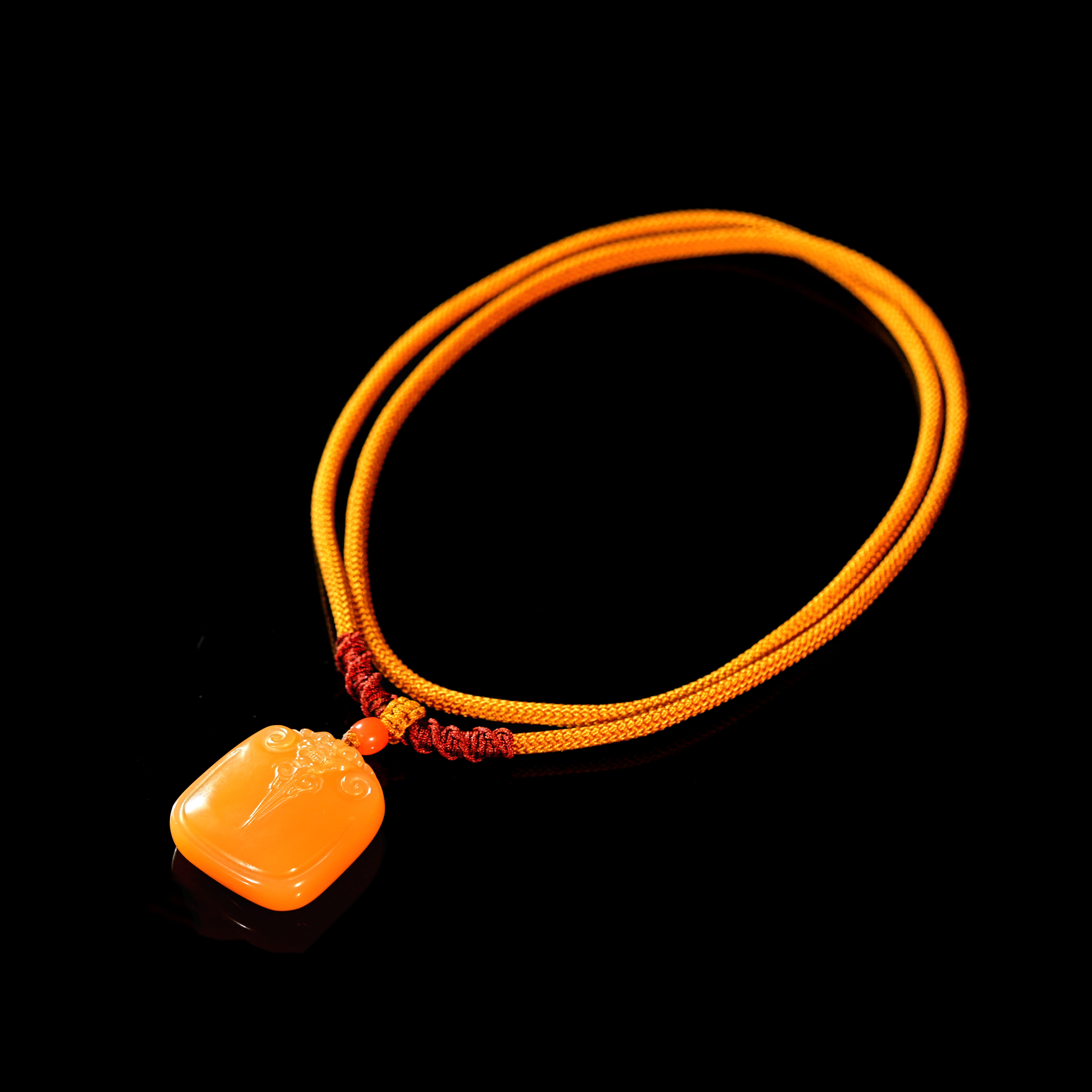 黄龙玉 缅黄 仿古守护牌吊坠  中式项链