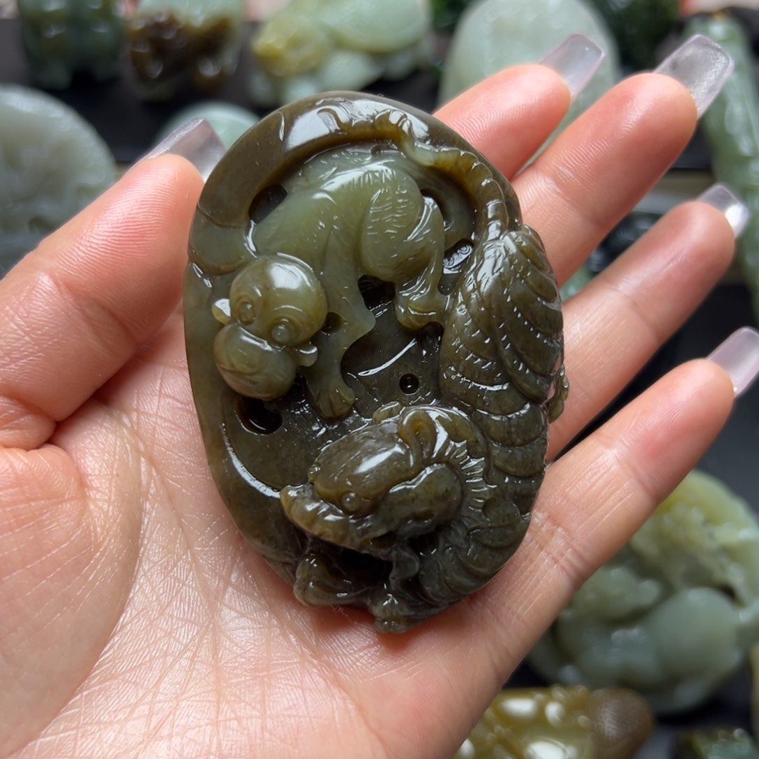 和田玉颈饰未镶嵌