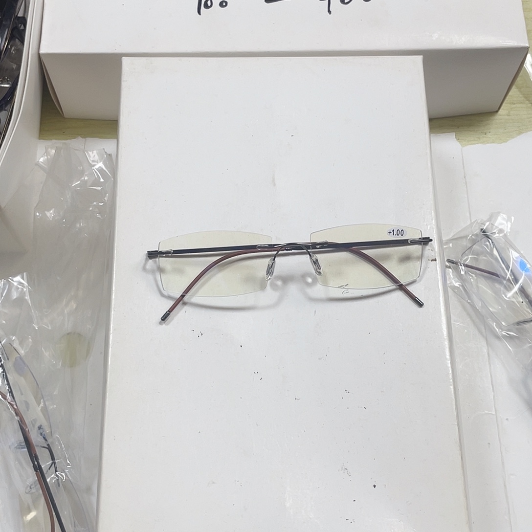 100度记忆金属。  