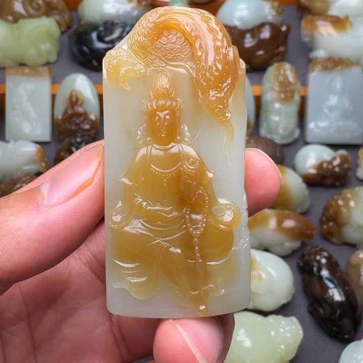 和田玉（糖玉）颈饰未镶嵌C***s