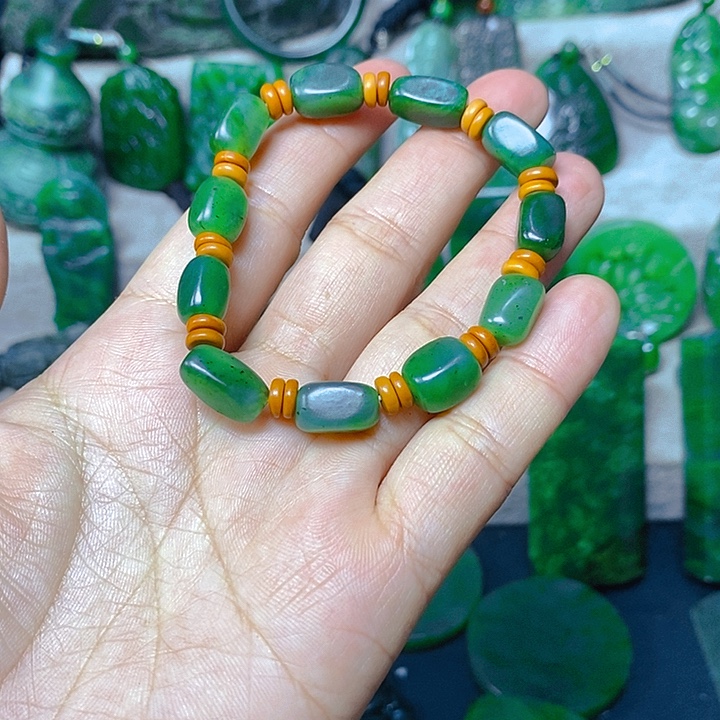 好***感和田玉（碧玉）未镶嵌珠宝半成品