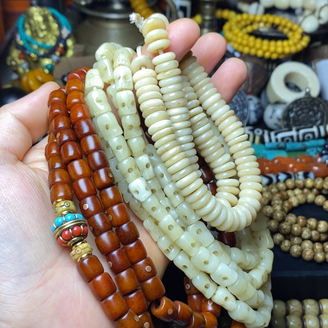 大叶紫檀（黑酸枝木类）