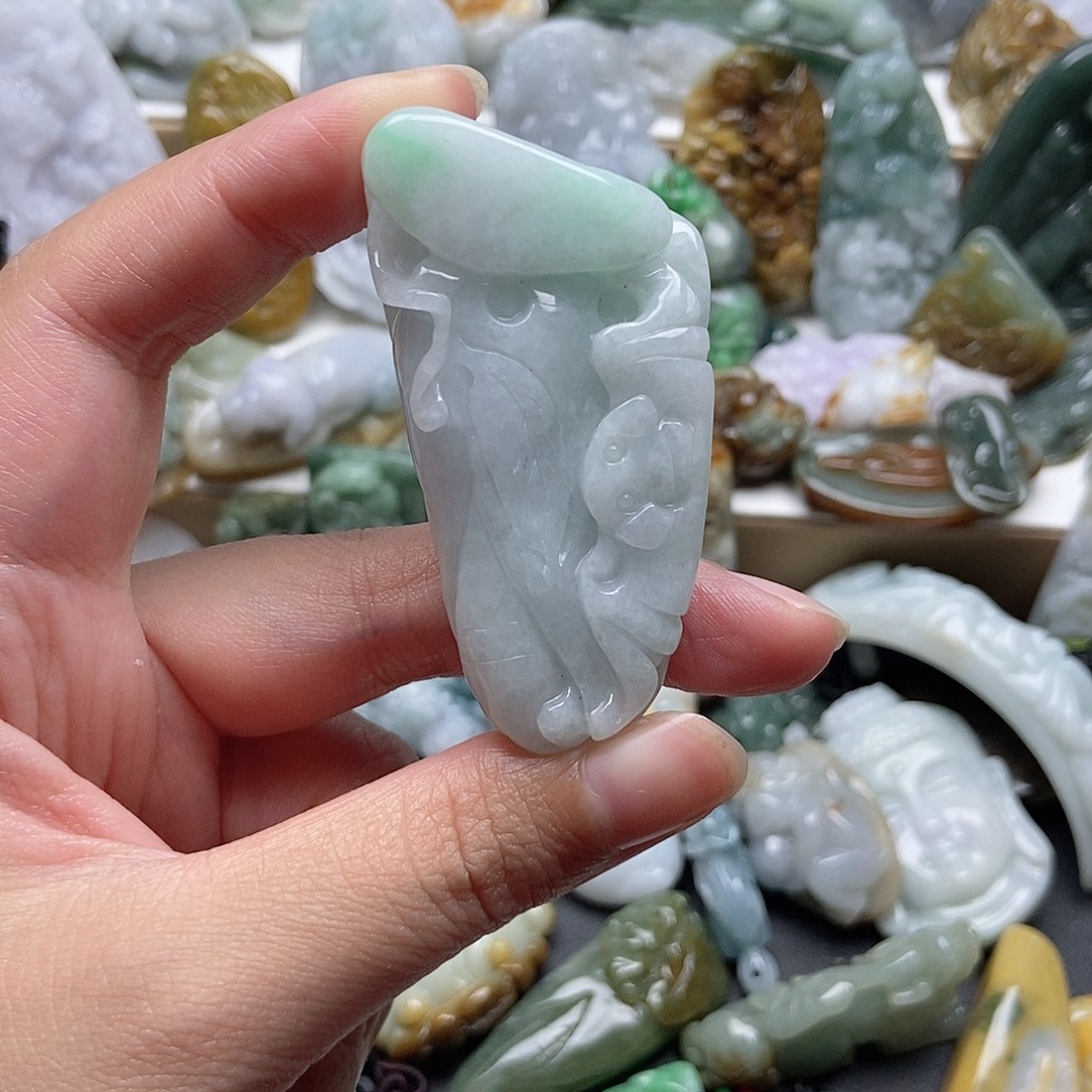 翡翠未镶嵌颈饰翡翠