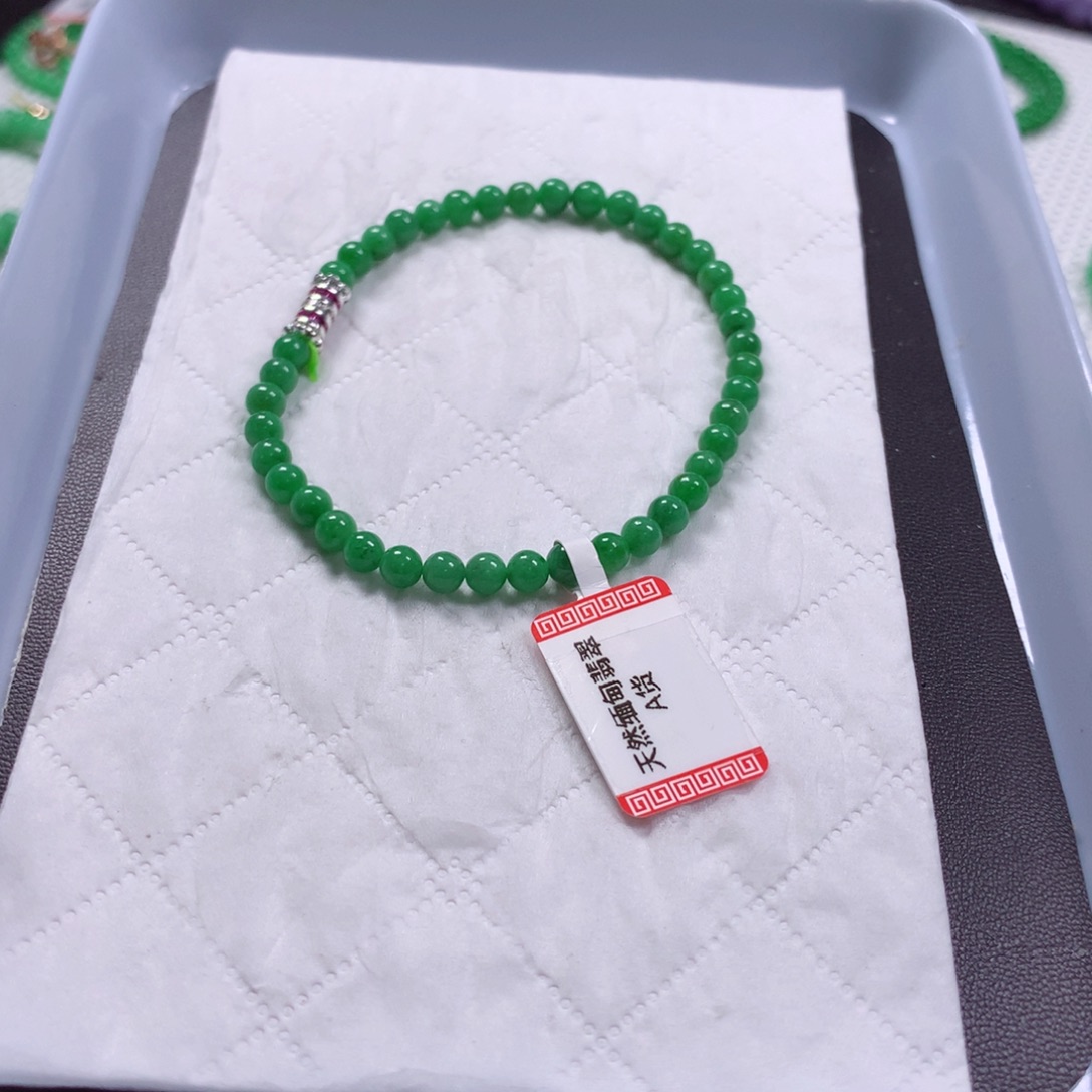 翡翠未镶嵌颈饰手串