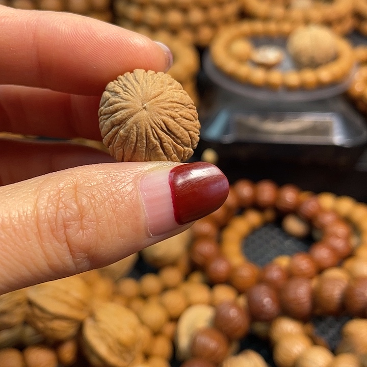 猴头核桃手串8****?猴头核桃