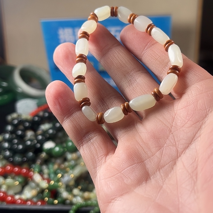 和田玉未镶嵌珠宝半成品