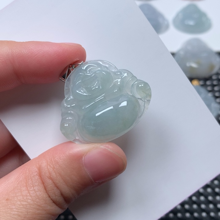 翡翠未镶嵌颈饰佛公