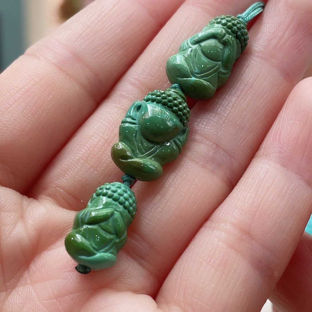 绿松石颈饰未镶嵌