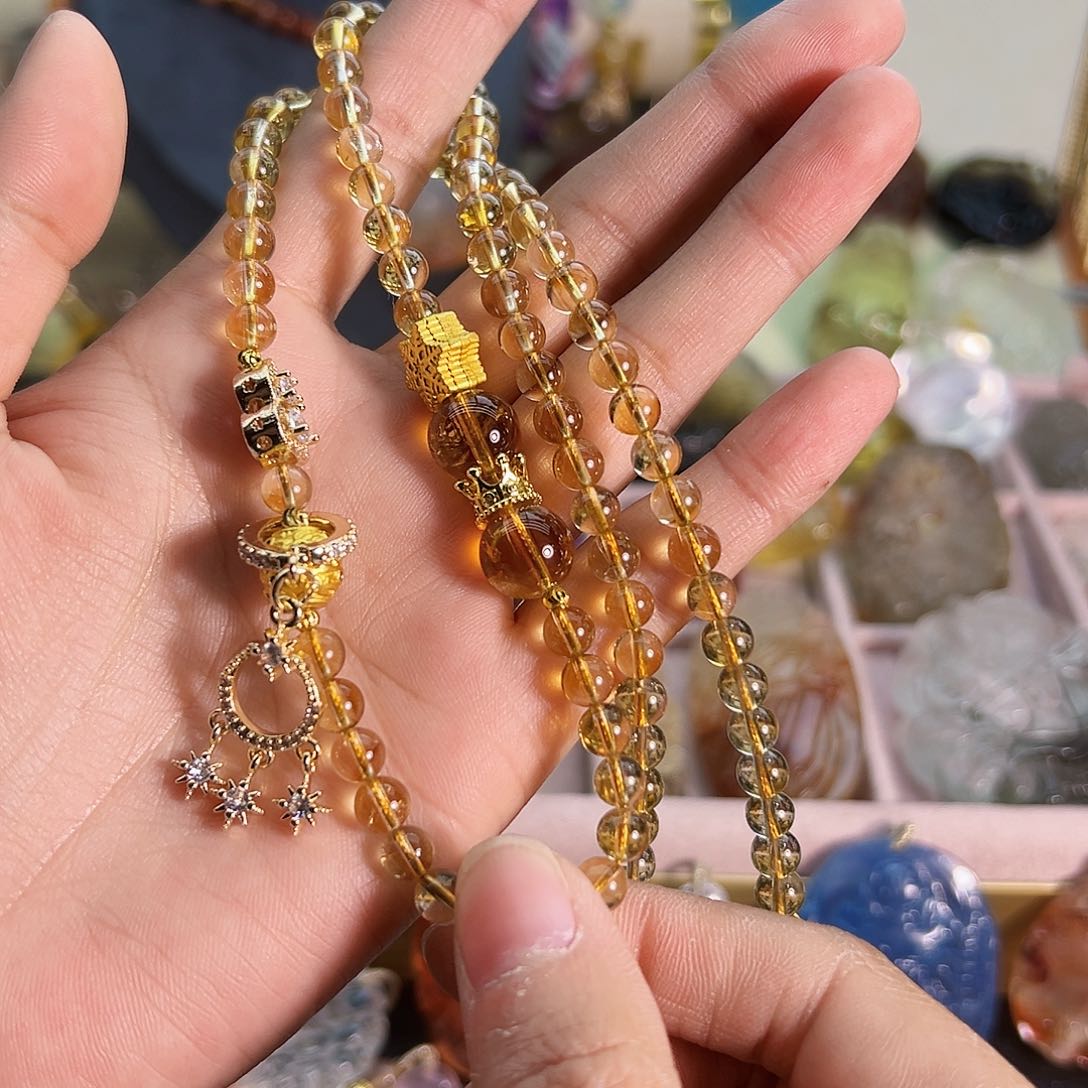 水晶颈饰未镶嵌若**寒水晶