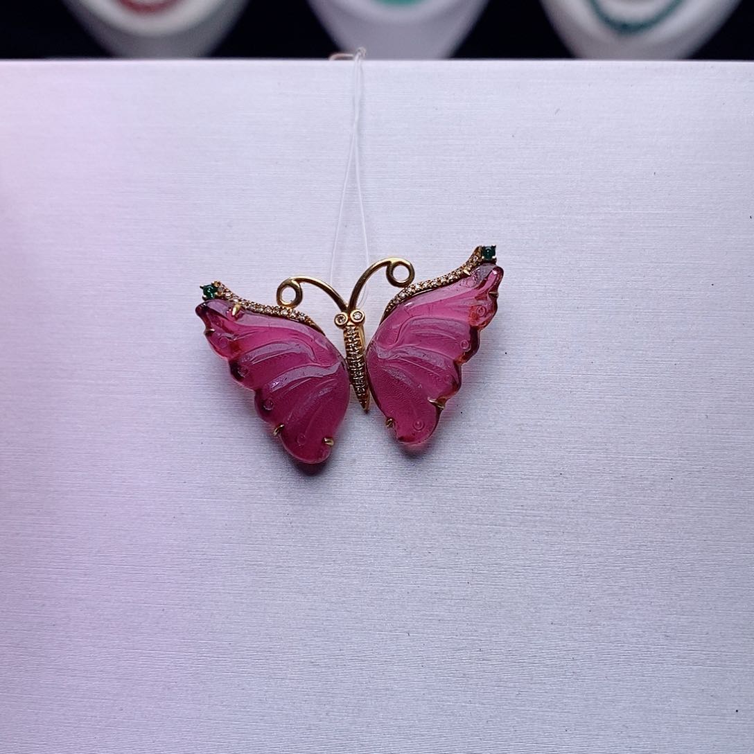 碧玺颈饰18K金镶嵌碧玺吊坠