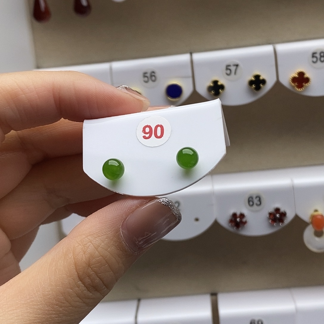 和田玉18K金镶嵌耳饰