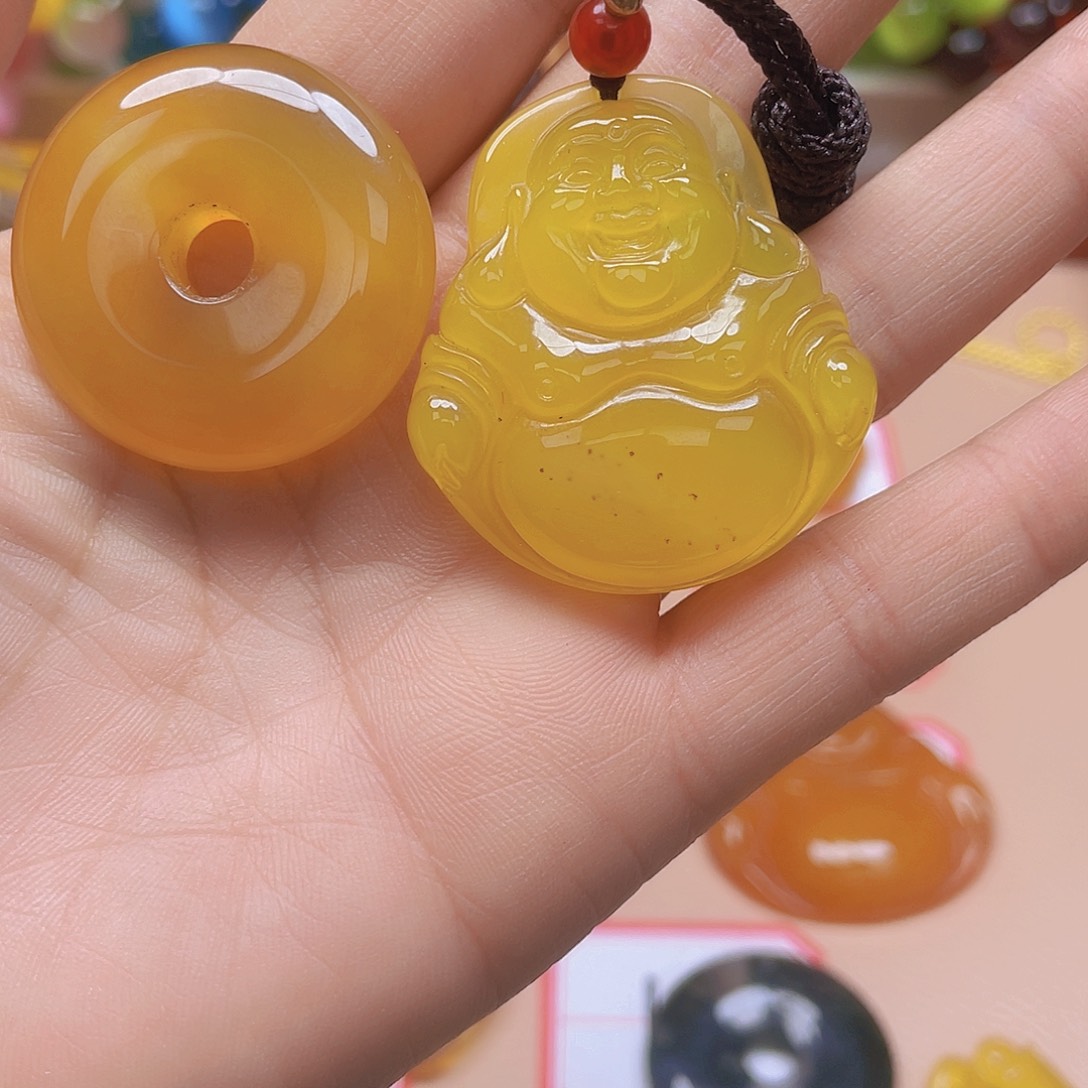 玛瑙/玉髓颈饰未镶嵌佳**?