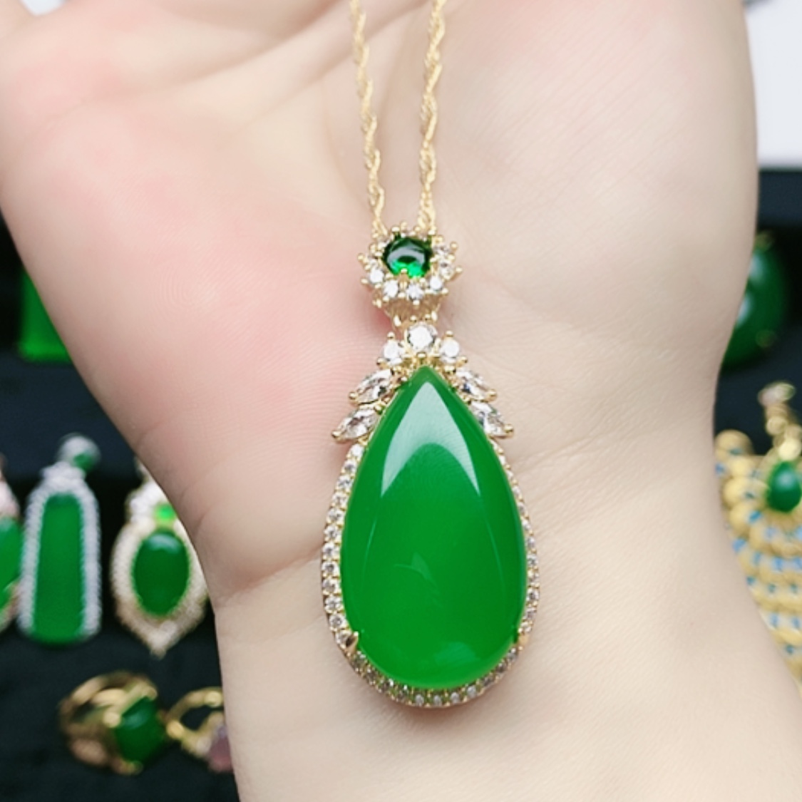 【闪购商品】玛瑙/玉髓颈饰合金