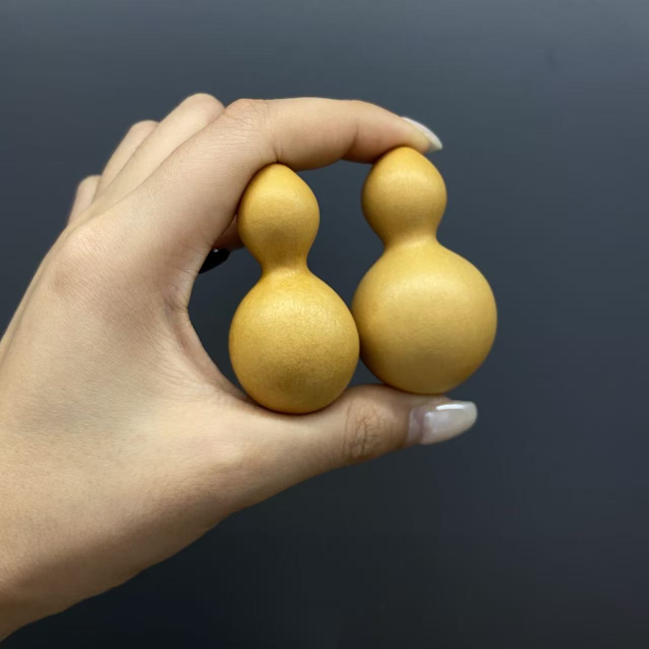 可绕指小瓶子（默认微瑕）