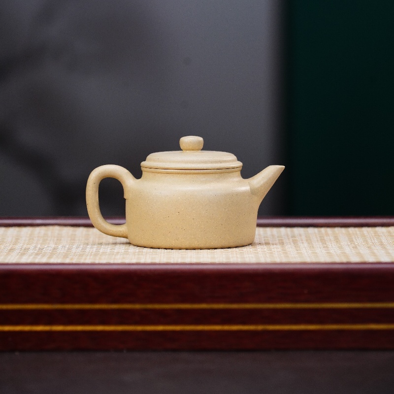 3号黄龙源·本山段泥[德钟]宜兴原矿手工紫砂壶