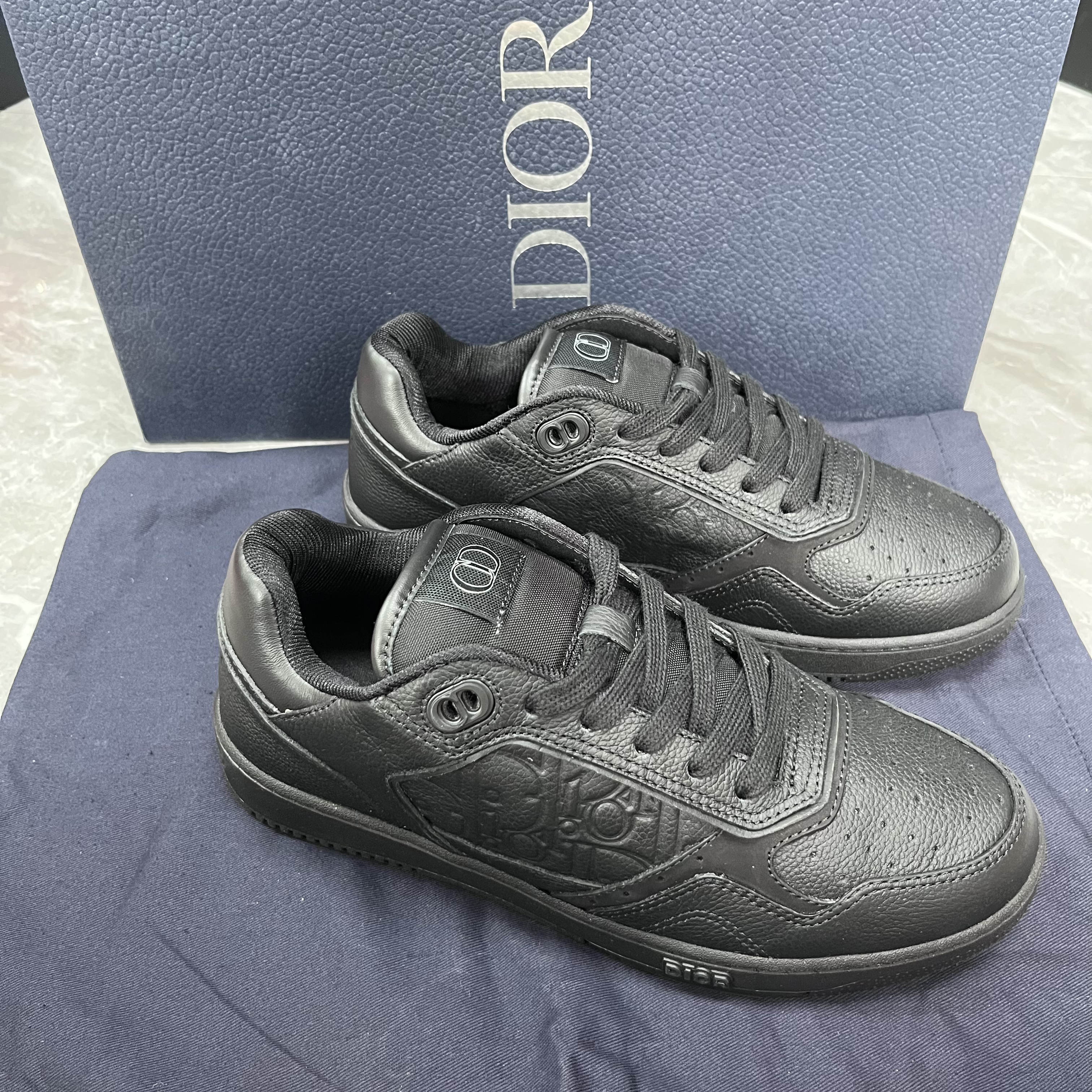 未使用 DIOR/迪奥 38码！B27新款浮雕满印黑银低帮板鞋运动黑色