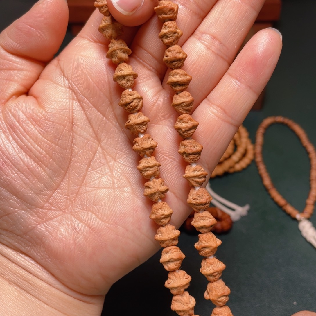 柏香籽/百香籽吊坠彼岸花手持