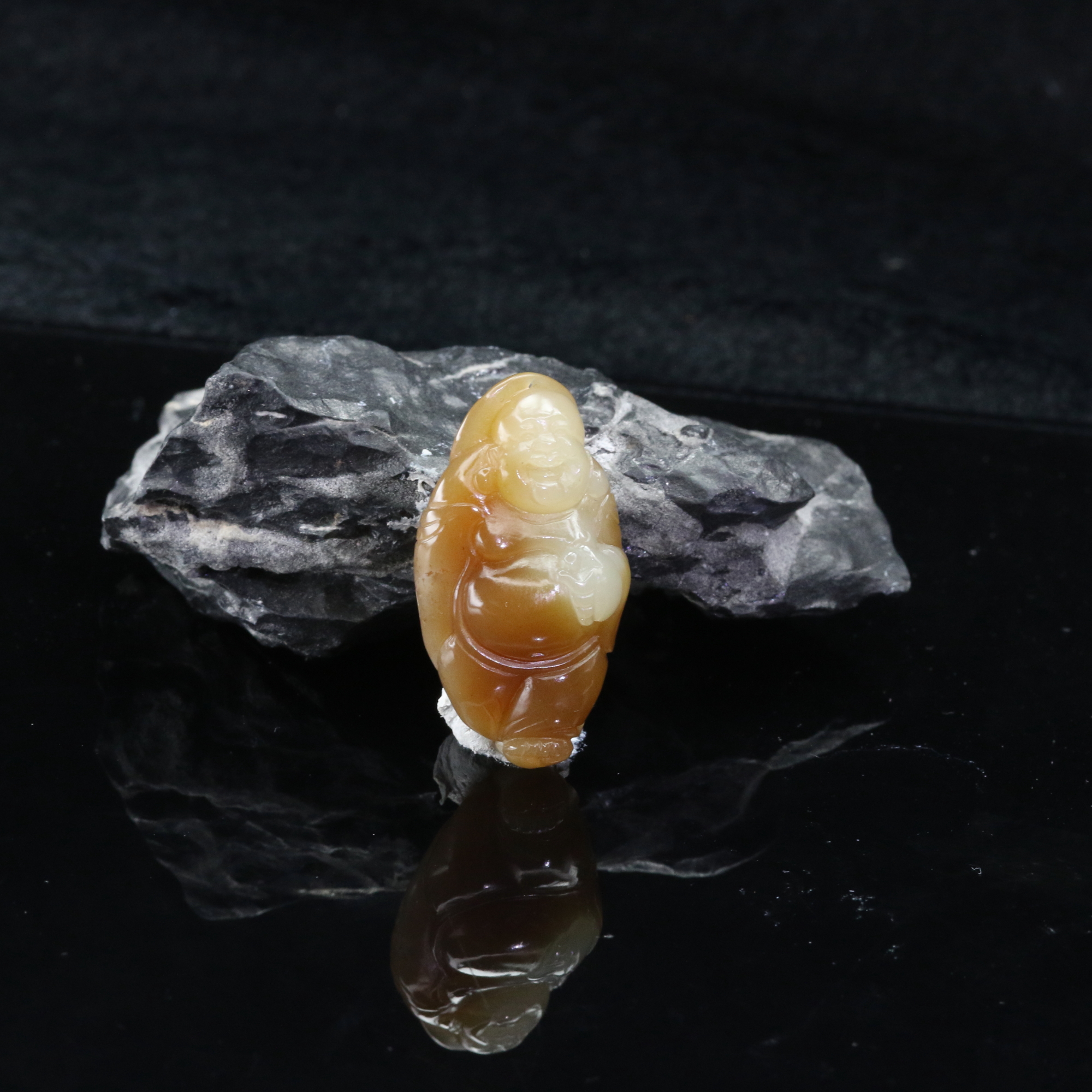 1和田玉且末糖佛公吊坠/000329上海嘉禾拍卖