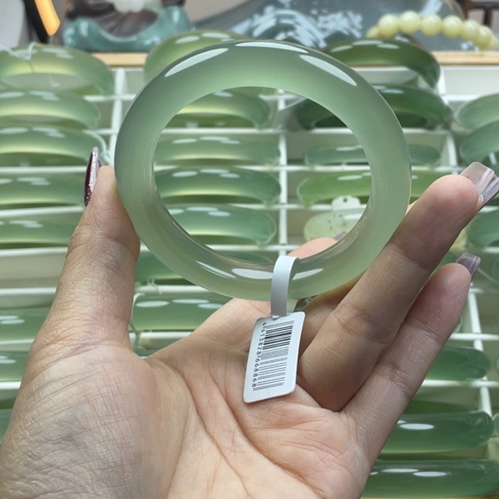 心***果岫玉未镶嵌手镯岫玉