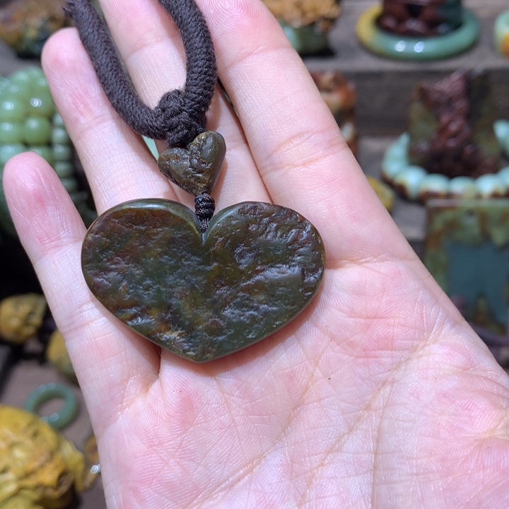 岫岩河磨玉（透闪石质玉）未镶嵌挂件